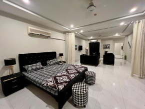 Platinum Penthouse and Apartments